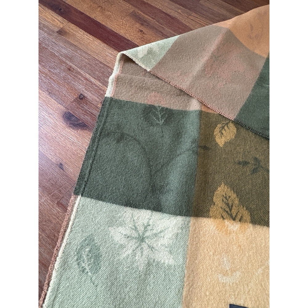 Scotland/Scottish Scarf 100% CASHMERE Green And Yellow Leaf Pattern - Picture 4 of 14